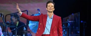 The Killers Surprise Fans With New Single on Christmas: “Santa’s Got a Brand New Song in His Bag”