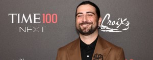Noah Kahan Tops UK Singles Chart for First Time with “Stick Season”