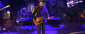 Blake Shelton Gives Rare Performance of His 2003 Tearjerker “The Baby” at Milwaukee Show With Dustin Lynch