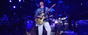 Santana Discusses Message Behind New Song “Let the Guitar Play”: “Human Beings … Will Graduate from the Planet of Stupid”