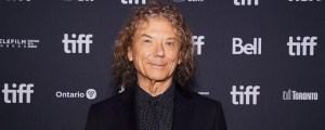 On Jerry Harrison’s 75th Birthday, Check Out 4 Standout Albums Produced by the Talking Heads Member
