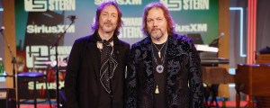 The Black Crowes Reveal Plans for Expanded ‘Live at the Greek’ Album, Play Led Zeppelin Song on ‘Howard Stern Show’