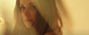Carly Pearce Announces Forthcoming Album ‘hummingbird,’ Releases Title Single