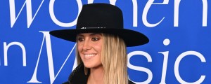 Lainey Wilson Feels a Shift Coming for Country Music: “Us Girls Got A Lot to Say”