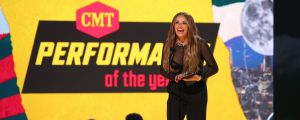 Carly Pearce Opens up on Touring With ‘Pioneer’ Tim McGraw