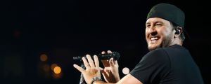 Luke Bryan Is Ready to Celebrate as He Sings Kool and the Gang on ‘American Idol’