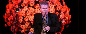 GRAMMY-Winning Sax Player David Sanborn, Who Collaborated with Bowie, Springsteen, & More, Dead at 78; Artists Pay Tribute