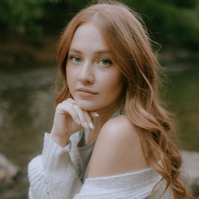 Amanda Nolan (CHRISTIAN)