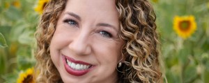 Award-Winning Journalist Cindy Watts Joins American Songwriter