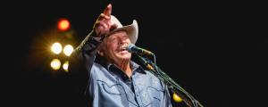4 Songs with the Most Iconic Intros in Country Music