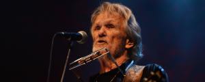 4 Kris Kristofferson Deep Cuts Every Country Fan Should Know