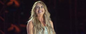 Watch Carly Pearce Sing ‘Jolene’, Honor Dolly Parton in Headlining Ryman Auditorium Show