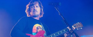 “Struggling Country Singer”: The Time Sturgill Simpson Busked Outside the CMA Awards With His Grammy