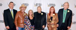 Recap: Nashville Songwriters Hall of Fame Inducts Victoria Shaw, Liz Rose, David Bellamy with Superstar Help