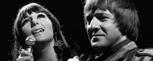 On This Day in 1965, Sonny & Cher’s Classic Single “I Got You Babe” Peaked at No. 1 in the UK