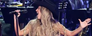 Watching Lainey Wilson and Her Band Celebrate Her Latest Career Milestone Is the Most Fun You’ll Have All Day