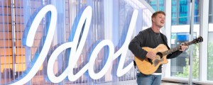 Watch: Lionel Richie’s Strong Reaction Has ‘American Idol’ Hopeful Sonny Tennet “Shaking”