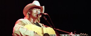 ’90s Country: The Decade’s Allure Dissected