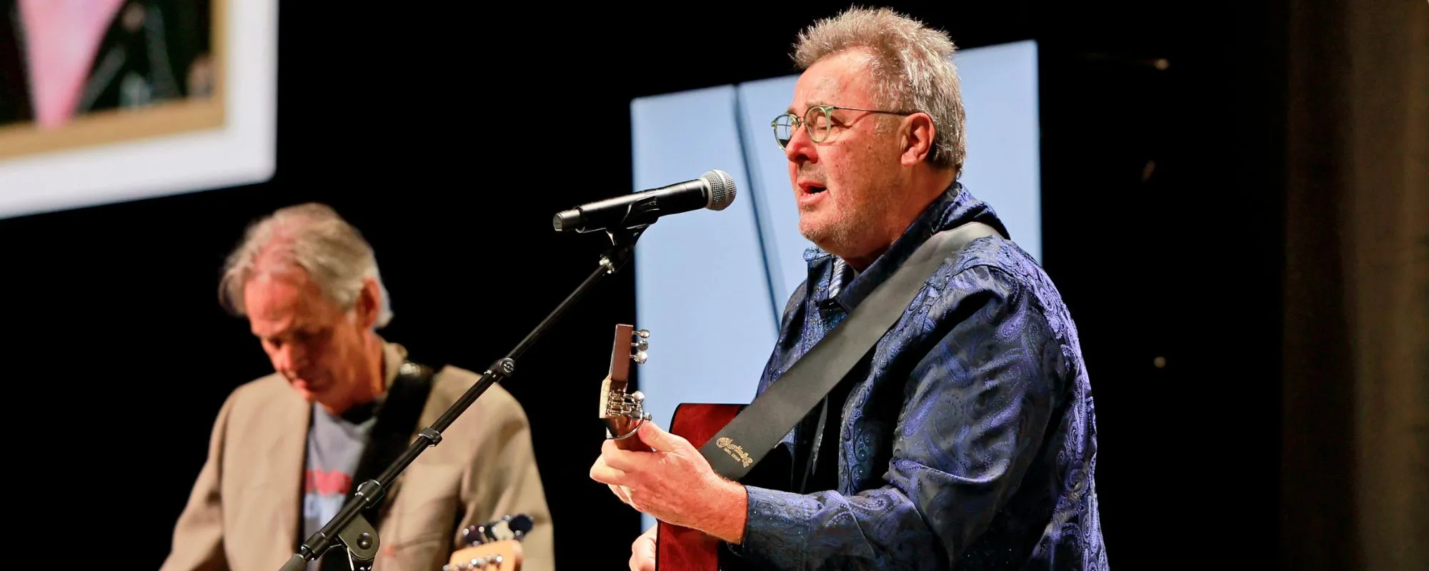 Vince Gill “Is One of the Living Greats,” and This Chilling Performance  Dedicated to His Late Dad Proves It - American Songwriter