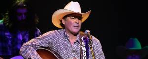 4 Hit Country Songs From the 1990s That Disappeared Without a Trace
