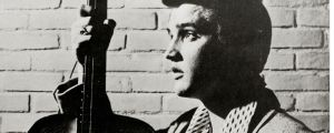 “Let Me Show You a Few Things”: The British Rocker Who Gave Elvis Presley an Impromptu Bass Lesson