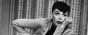 3 Female Singers and Groups From the 1960s Who Scored No. 1 Albums