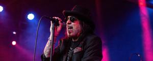 Rocker Explains the Importance of Going on Tour Just Months After His Fiancée’s Tragic Death
