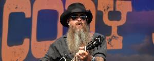 Cody Jinks Discusses His New Single, “The Others,” and How He Brings Punk Rock Ethos to Country Music (Exclusive)