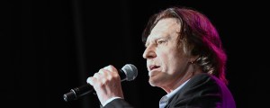 80s Rock Star Pulled Over by Cops on the Way to His Kansas Concert