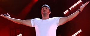 Luke Bryan Addresses Fan Who Hit Him in the Face During North Dakota Performance, Takes the High Road