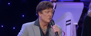 Country Legend Continues To Perform as He Awaits Surgery After Onstage Stroke