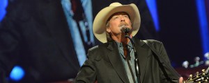 New Live Opry Rendition of “He Stopped Loving Her Today” Pairs George Jones With Alan Jackson