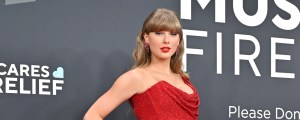 The Only Song Where Taylor Swift Apologizes to an Ex-Boyfriend