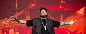 Jelly Roll Celebrates First-Ever Performances in Europe With an “I Love You” To Post Malone