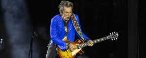 On This Day in 2016, One of the Greatest Rock Bands of All Time Climbed Back to No. 1 After a 22-Year Drought