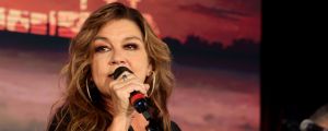 3 Country Songs That Quietly Defined the 2000s With Their Storytelling