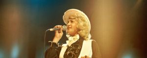 On This Day in 1978, One of Nashville’s Most Mysterious Crimes: The Tammy Wynette Incident She Called “The Most Terrifying Experience of My Life”