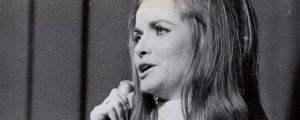 This 1968 One-Hit Wonder Was Working As a Secretary When She Channeled All Her Anger Into This Country Chart-Topper