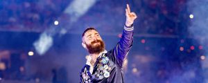You May Have Missed Post Malone’s Thanksgiving Halftime Show Tribute to the Dallas Cowboys Player Who Tragically Passed Away