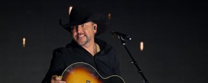 Jason Aldean’s ‘Nashville Big Bash’ Performance Will Have You Jamming Out Into the New Year