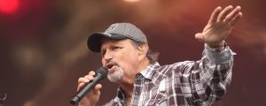 Born on This Day in 1960, the Frontman and Guitarist for the First Country Music Band To Have Its Debut Single Reach No. 1—Despite Being Told They’d Never Succeed