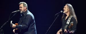 Vince Gill Has a Surprisingly Underrated Pick for the Best Eagles Track of All Time