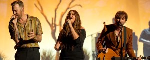 4 Country Christmas Covers That Sound Better Than the Original