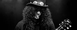 How One Day of “Shopping” at Two Eyebrow-Raising Stores Led To Slash Finding His Signature Guns N’ Roses Look