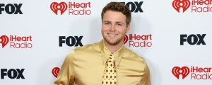 Watch Alex Warren Continue His Rise with Breakout Performance of “Ordinary” and “Fever Dream” at the 2026 iHeartRadio Music Awards