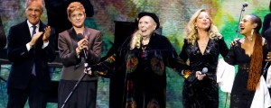“Seeing Joni’s Smile at the End Was All I Needed”: Joni Mitchell Sings Her Iconic 1970s Hit Alongside Sarah McLachlan and Allison Russell at Juno Awards