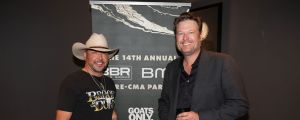 Blake Shelton Celebrates Jason Aldean’s 31 No. 1 Hits With Poem Roasting Dustin Lynch, Luke Bryan