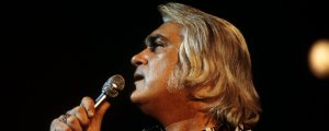 On the Charts 52 Years Ago, Charlie Rich Was Back at No. 1 With an Album Featuring Songs Written by His Wife and Teenage Son