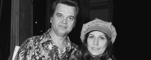 On the Charts 55 Years Ago, a Pair of Country Legends Were at No. 1 for the First Time With a Grammy-Winning Duet