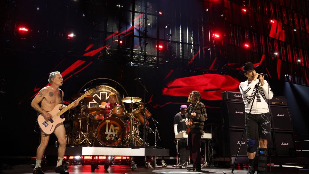3 Rock Songs From the 1990s About the Lows of Musical Fame